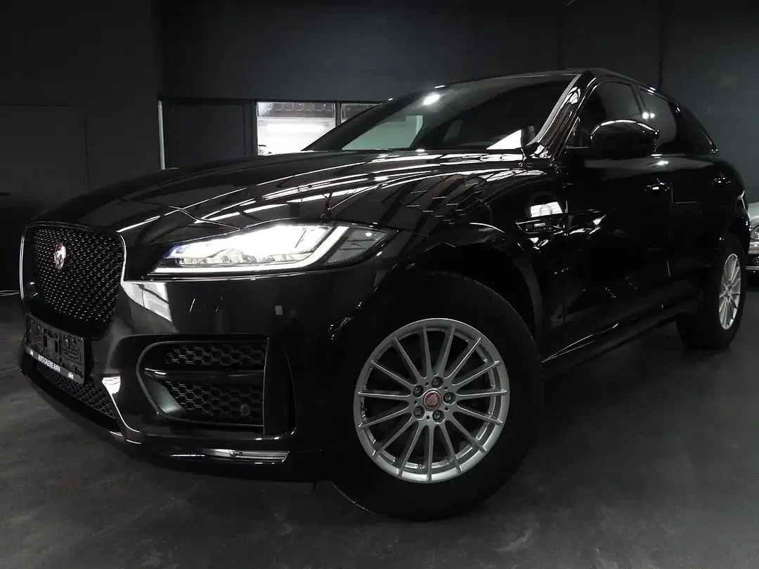 Jaguar F-Pace 4x4 R-Sport - Thumbnail 8