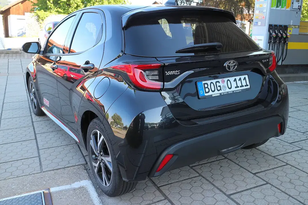 Toyota Yaris Hybrid Teamplayer - Thumbnail 5