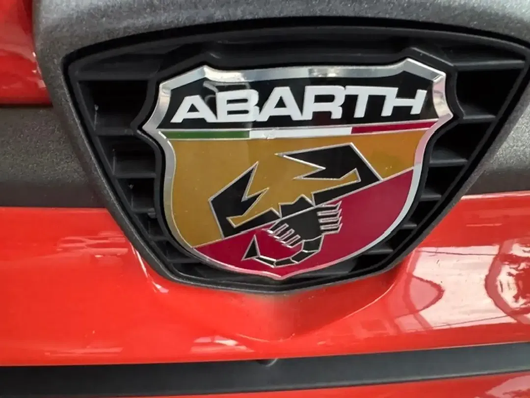Abarth 695 - Thumbnail 11