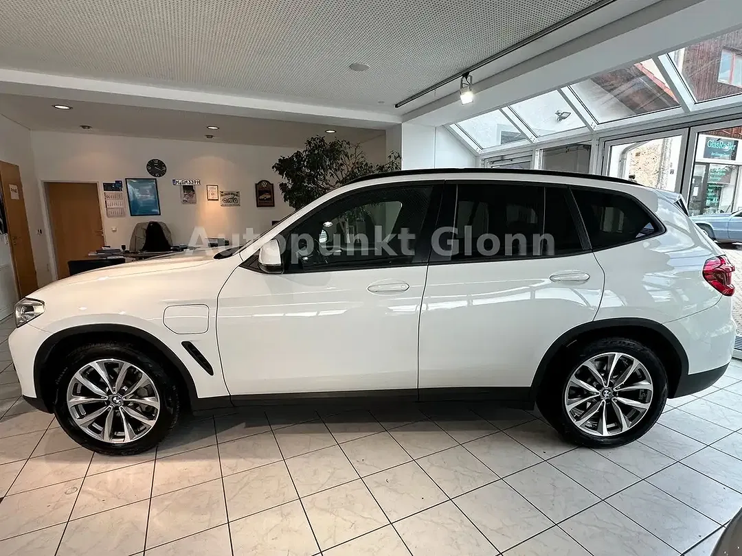 BMW X3 xDrive - Thumbnail 3