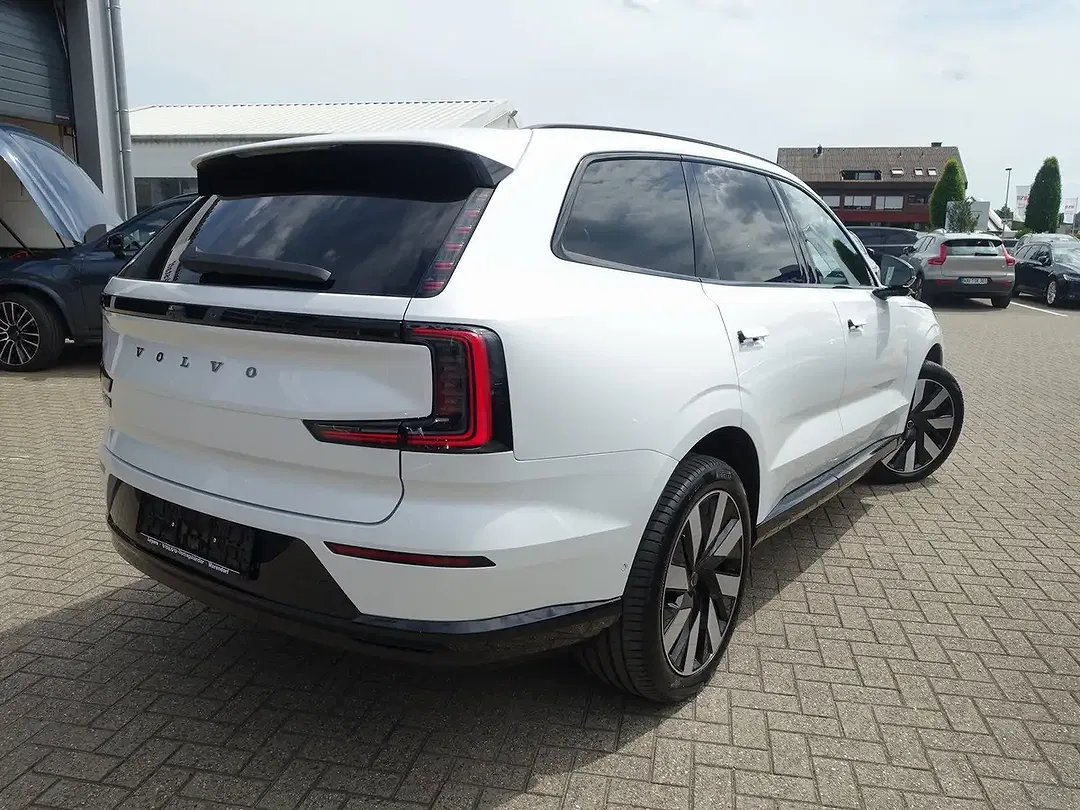 Volvo EX90 Twin Motor Executive Edition - foto 2