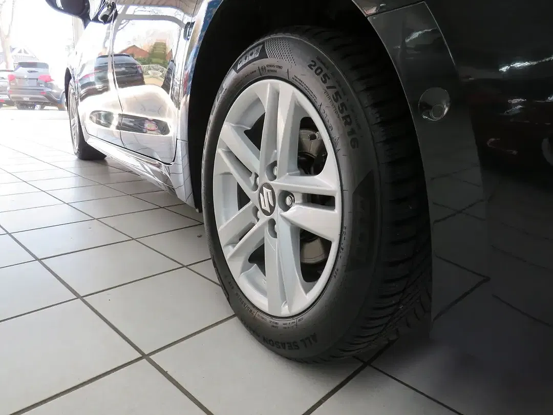 Suzuki Swace Hybrid 1.8 CVT Comfort+ - Thumbnail 5