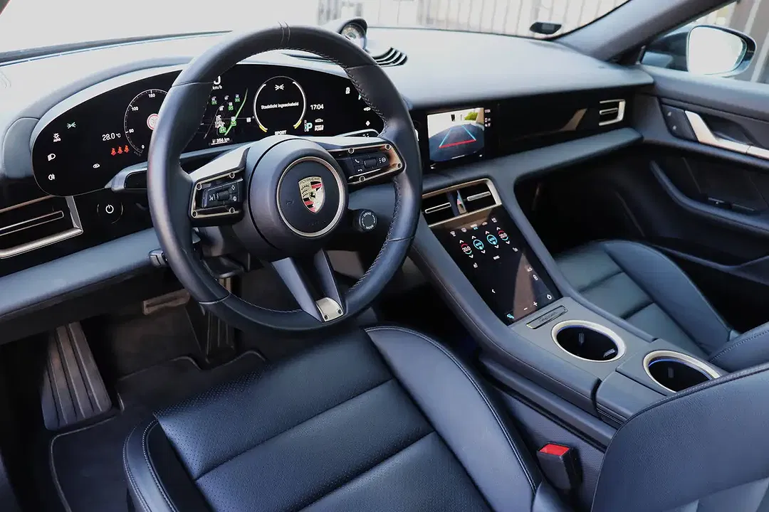 Porsche Taycan 4 Coupe - Thumbnail 4