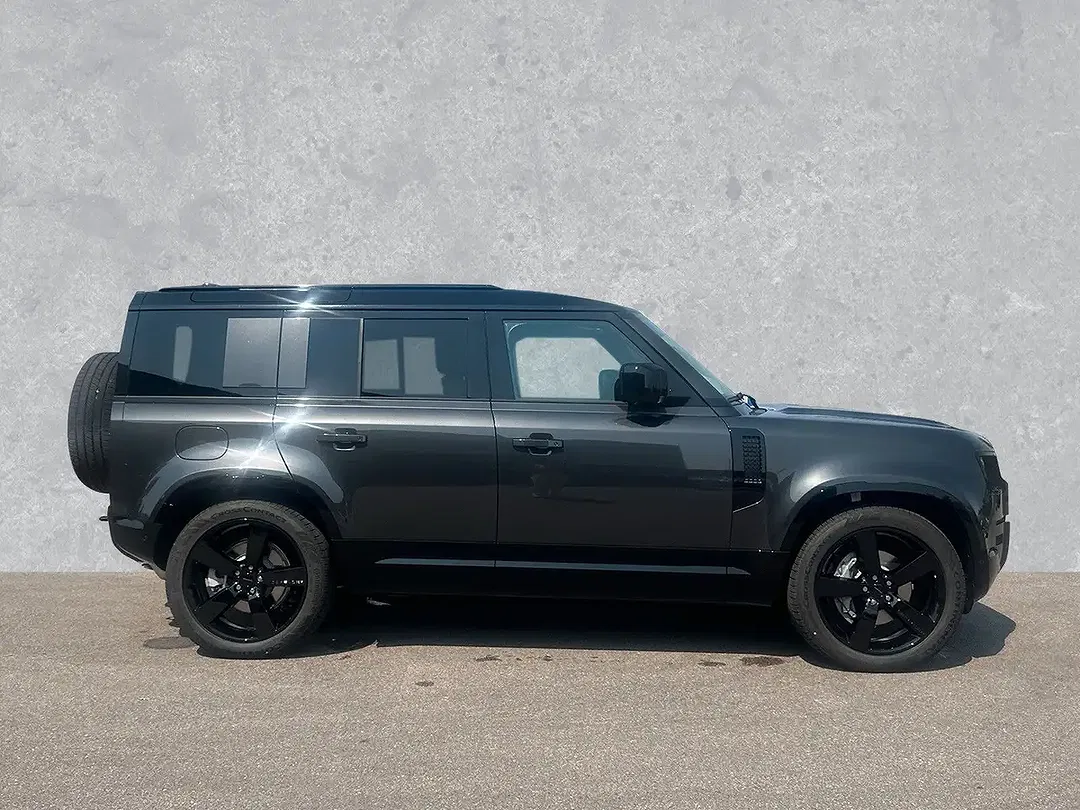 Land Rover Defender P300e 110 X-Dynamic HSE - Thumbnail 6