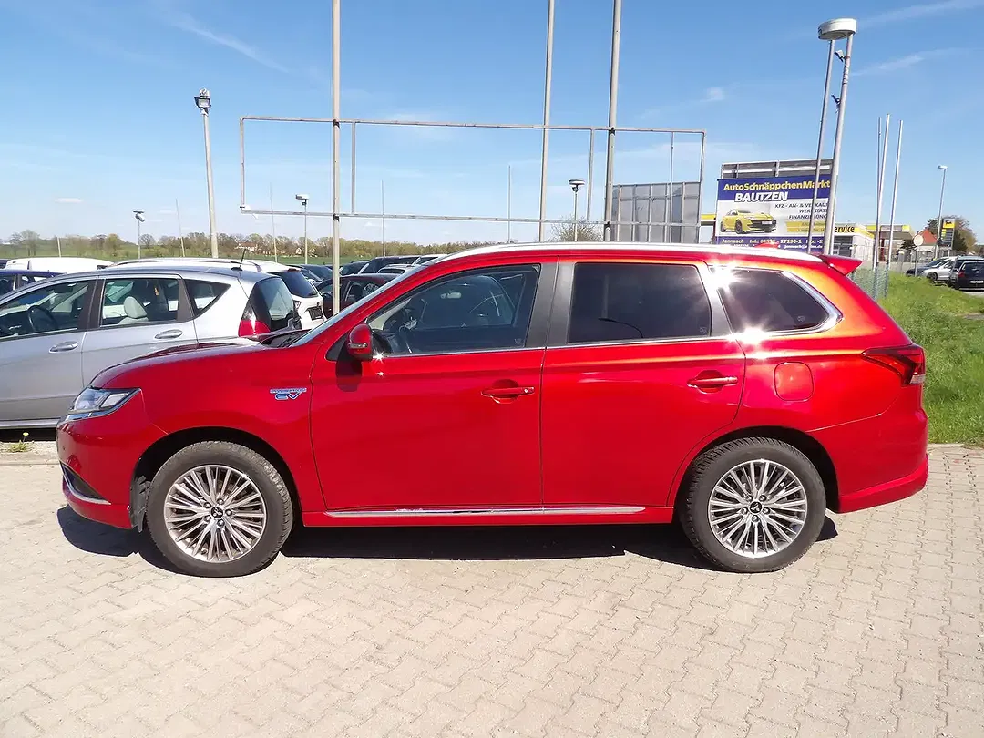 Mitsubishi Outlander PHEV AUT 4WD Spirit - Thumbnail 4