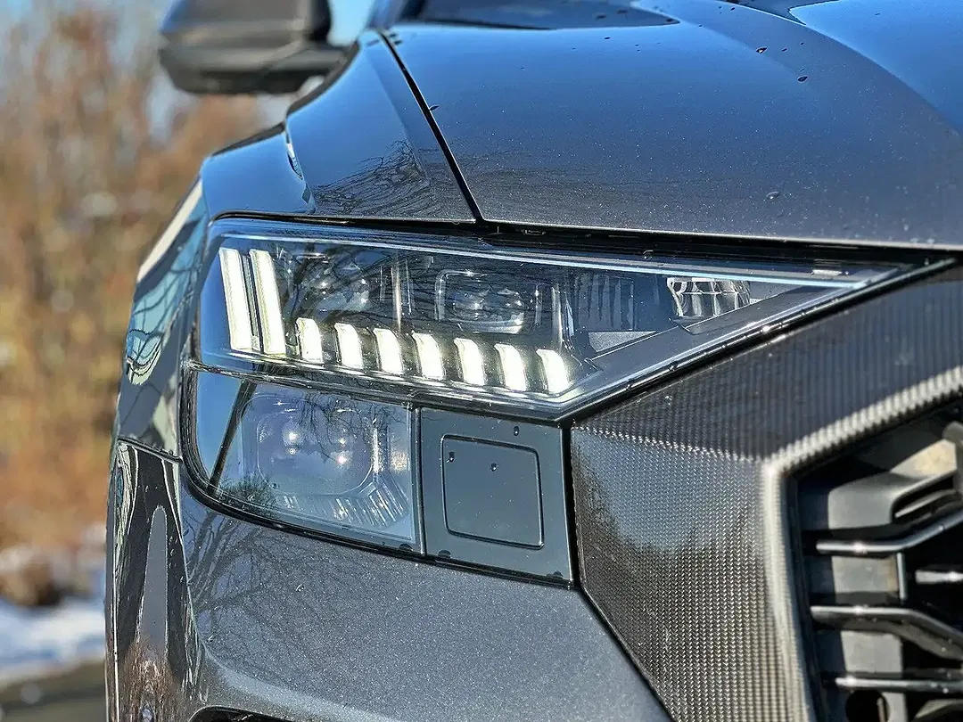 Audi RS Q8 quattro - Thumbnail 3