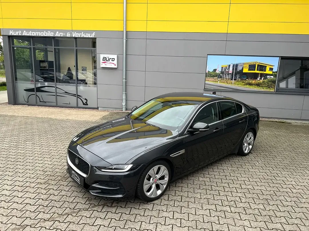 Jaguar XE AUT S - foto 1