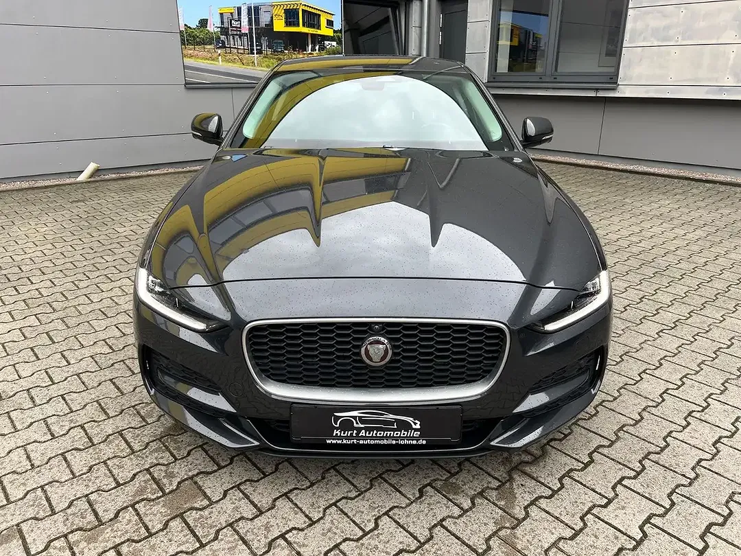Jaguar XE AUT S - Thumbnail 9