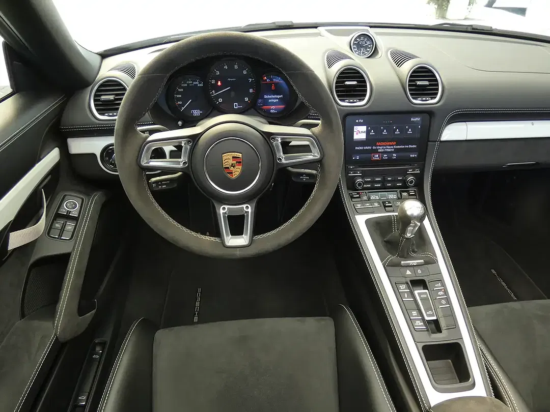 Porsche 718 Spyder - Thumbnail 14