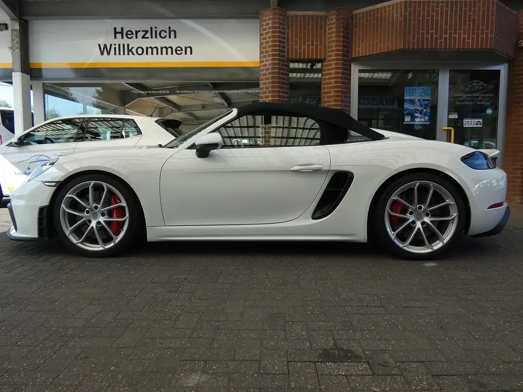 Porsche 718 Spyder - Thumbnail 5