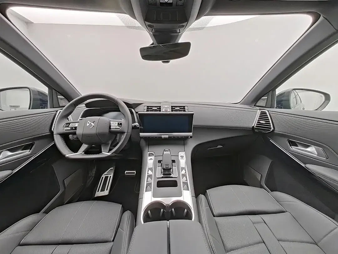 DS Automobiles DS 7 Crossback - Thumbnail 9
