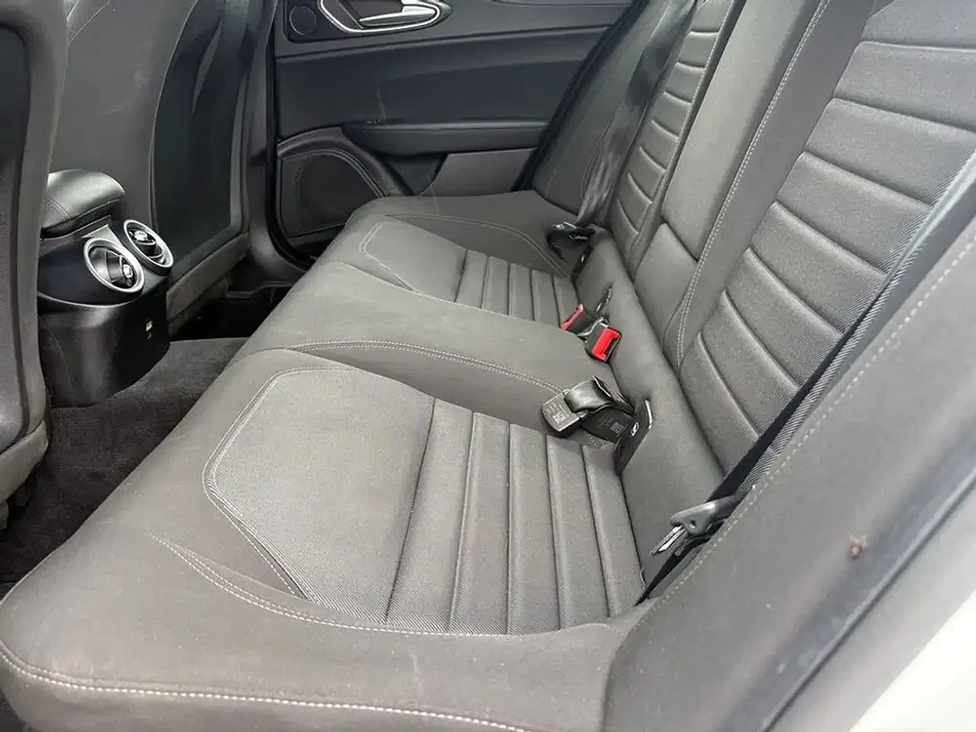 Alfa Romeo Giulia 2.2 - Thumbnail 11