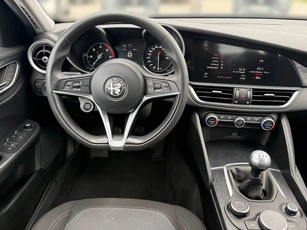 Alfa Romeo Giulia 2.2 - Thumbnail 12