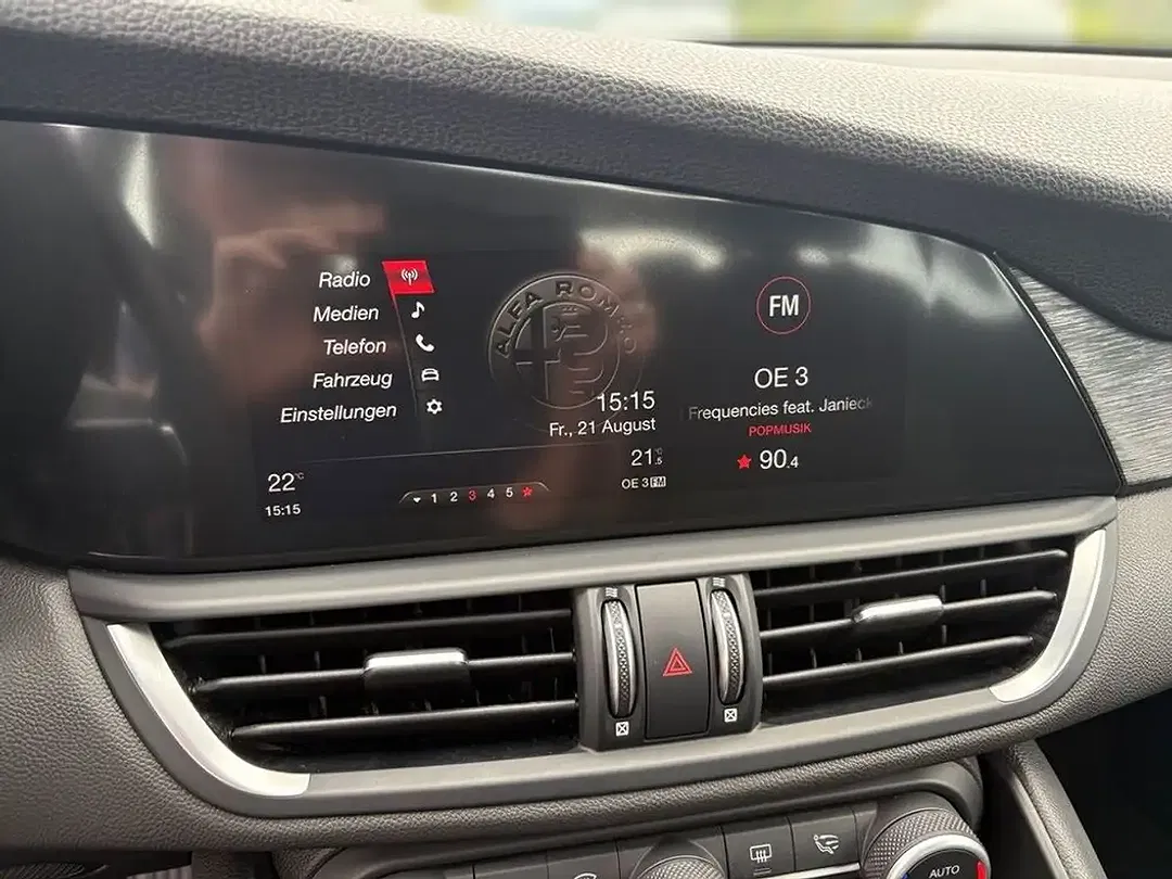 Alfa Romeo Giulia 2.2 - Thumbnail 6