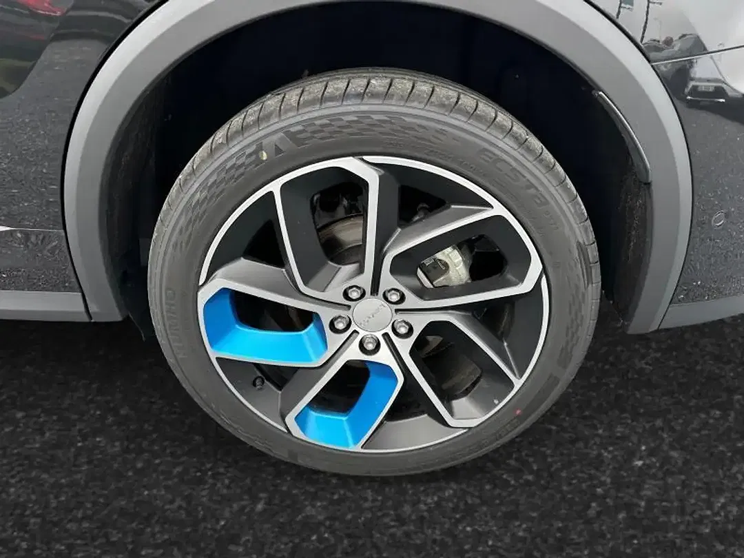 Lynk & Co 01 - Thumbnail 9