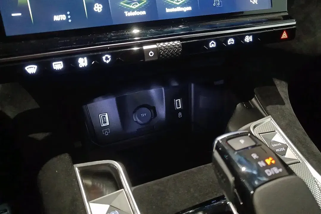 DS Automobiles DS 7 - foto 14