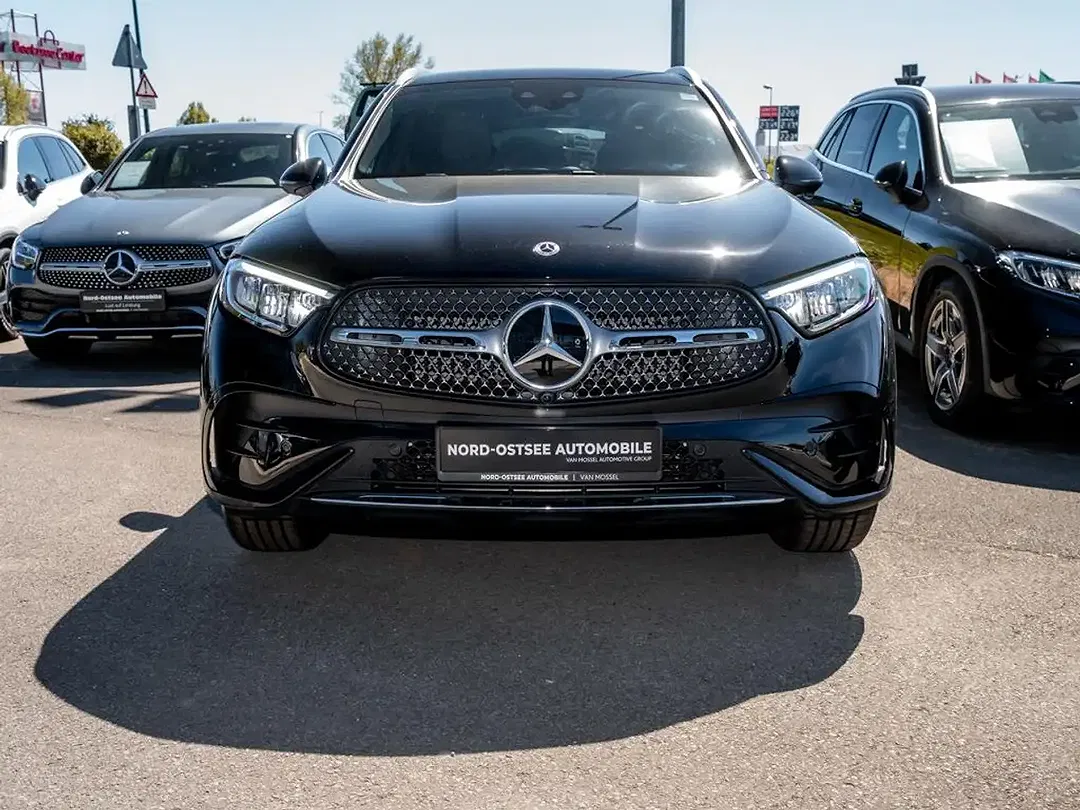 Mercedes-Benz GLC 300 4MATIC AMG MBUX - Thumbnail 3