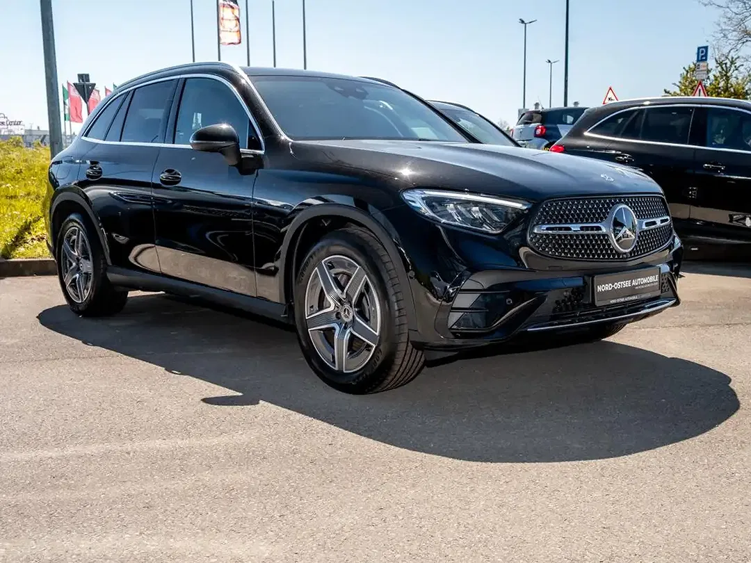 Mercedes-Benz GLC 300 4MATIC AMG MBUX - Thumbnail 4