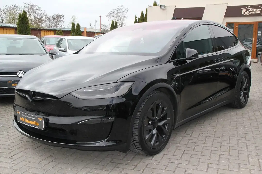 Tesla Model X Plaid - foto 1