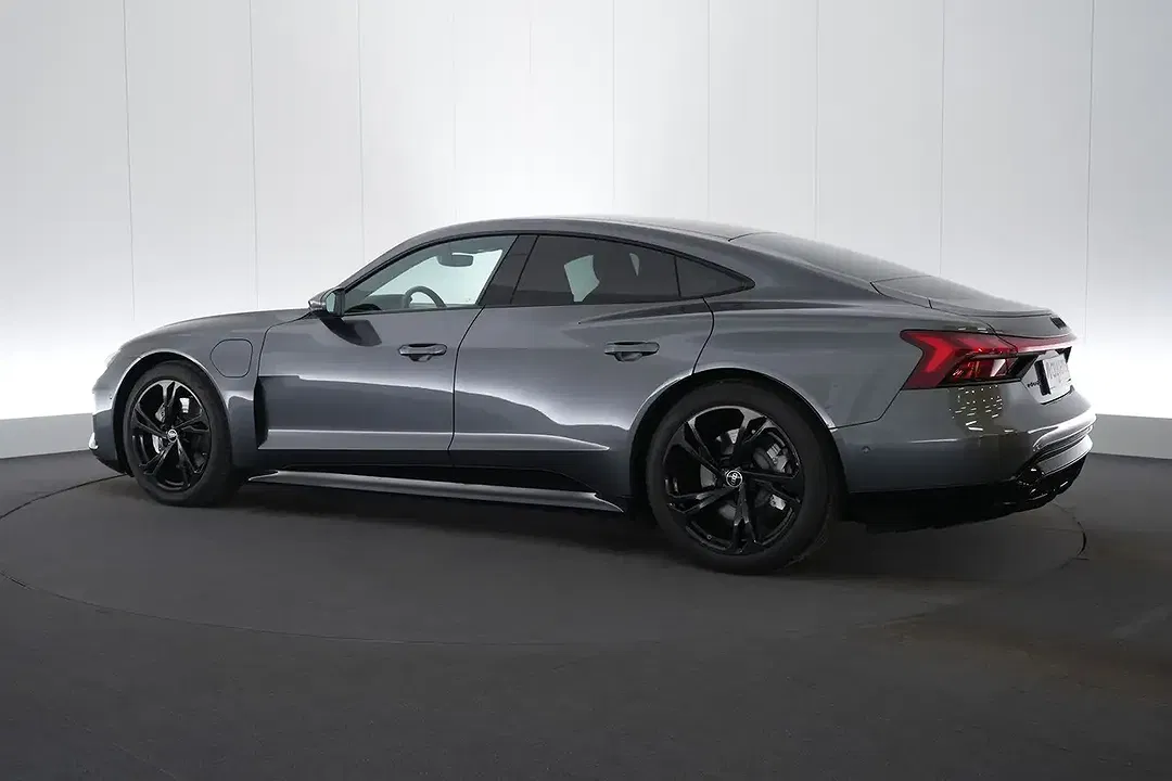Audi TTS quattro - Thumbnail 10