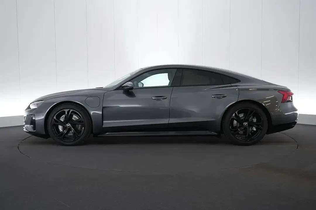 Audi TTS quattro - Thumbnail 11