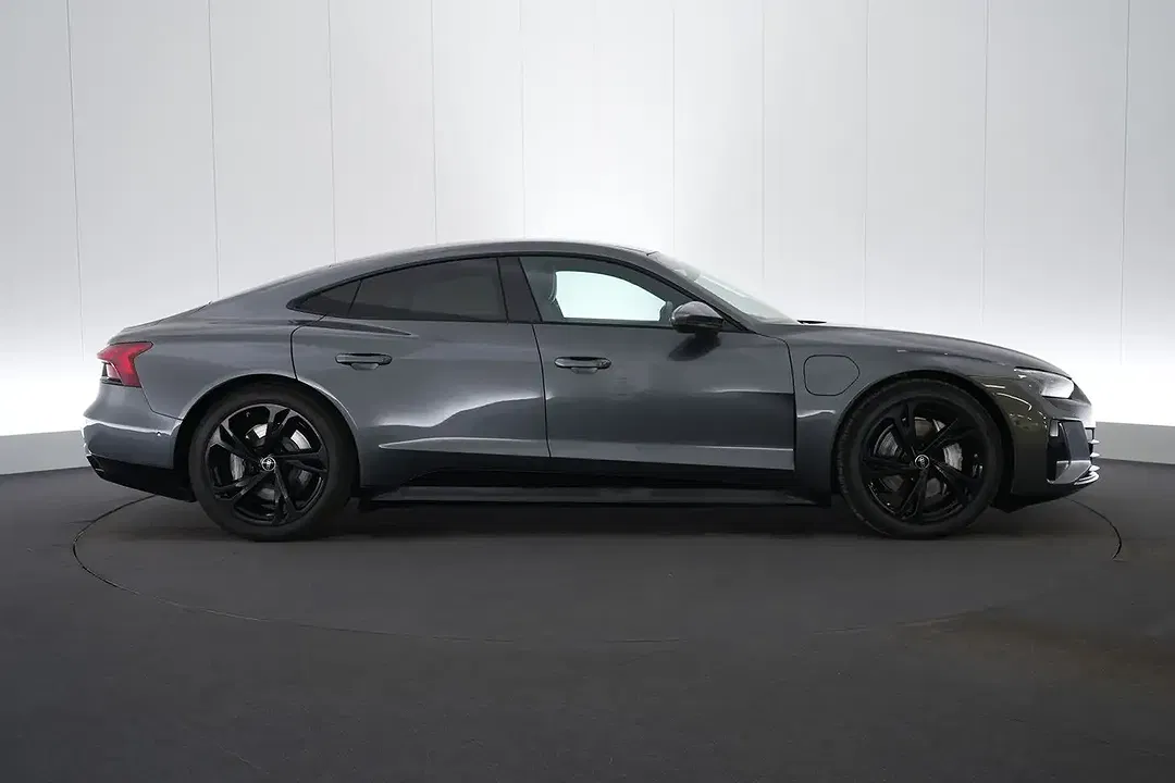 Audi TTS quattro - Thumbnail 5