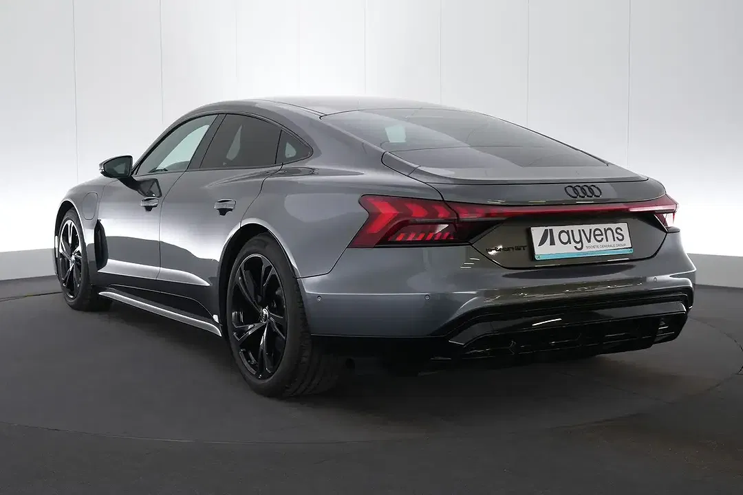 Audi TTS quattro - Thumbnail 9