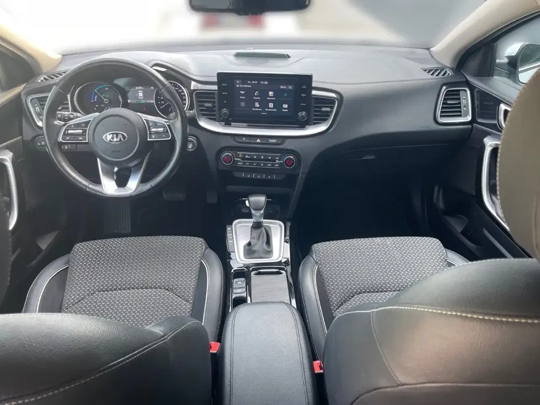 Kia XCeed 1.6 PHEV Spirit - Thumbnail 11