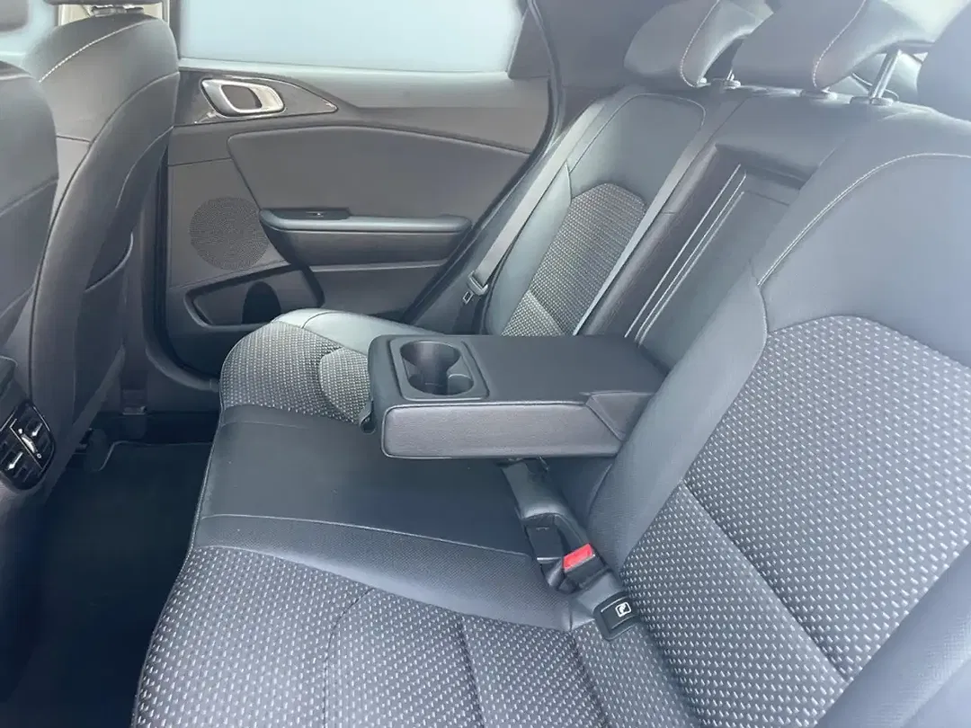 Kia XCeed 1.6 PHEV Spirit - Thumbnail 12