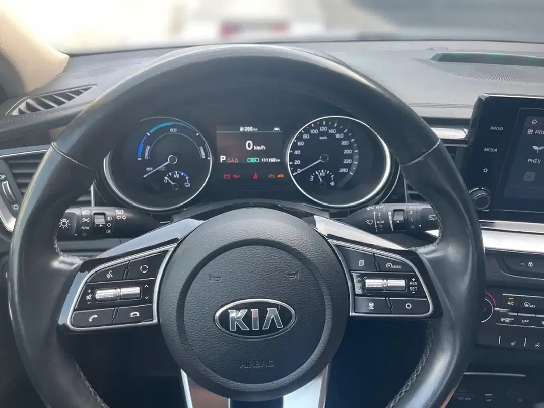 Kia XCeed 1.6 PHEV Spirit - Thumbnail 9