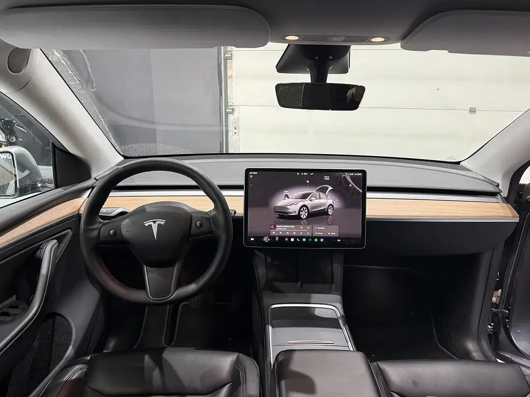 Tesla Model Y Dual Motor Performance - Thumbnail 8