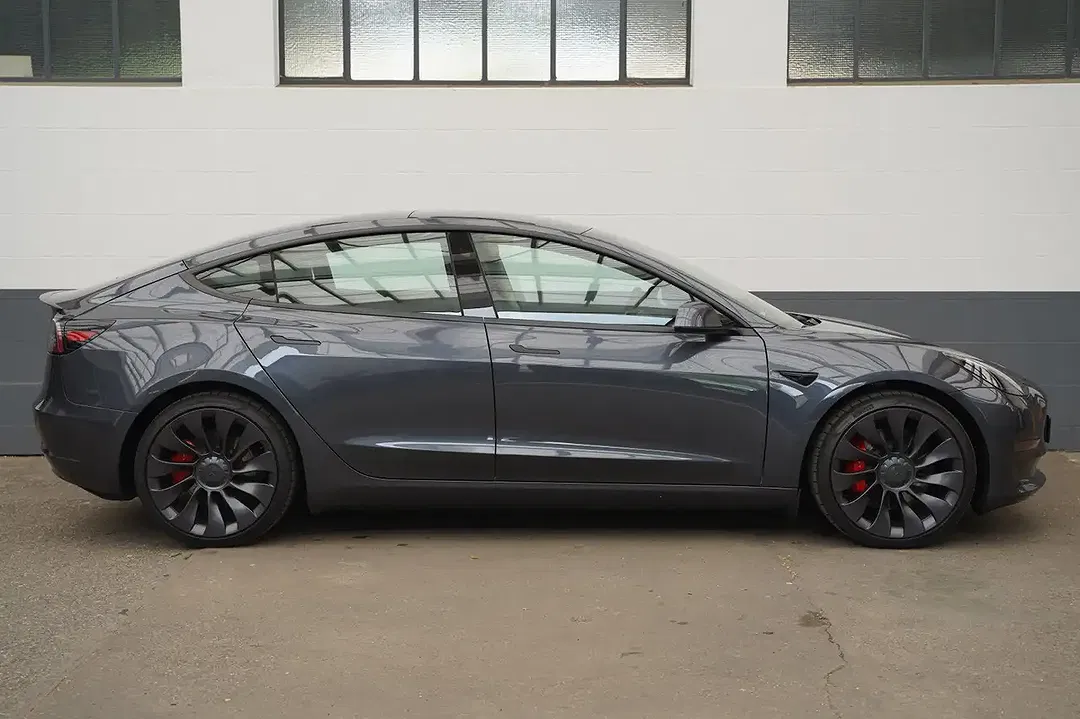 Tesla Model 3 Performance - Thumbnail 7