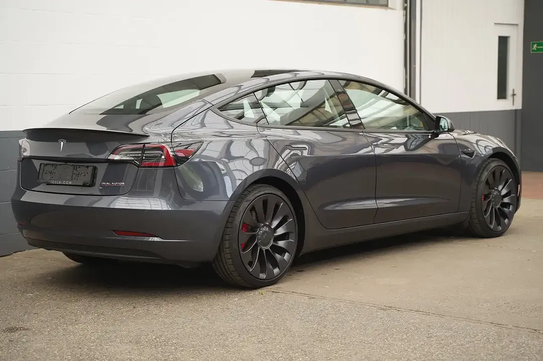 Tesla Model 3 Performance - Thumbnail 8