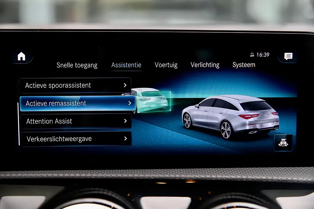 Mercedes-Benz CLA 250 PHEV - foto 27