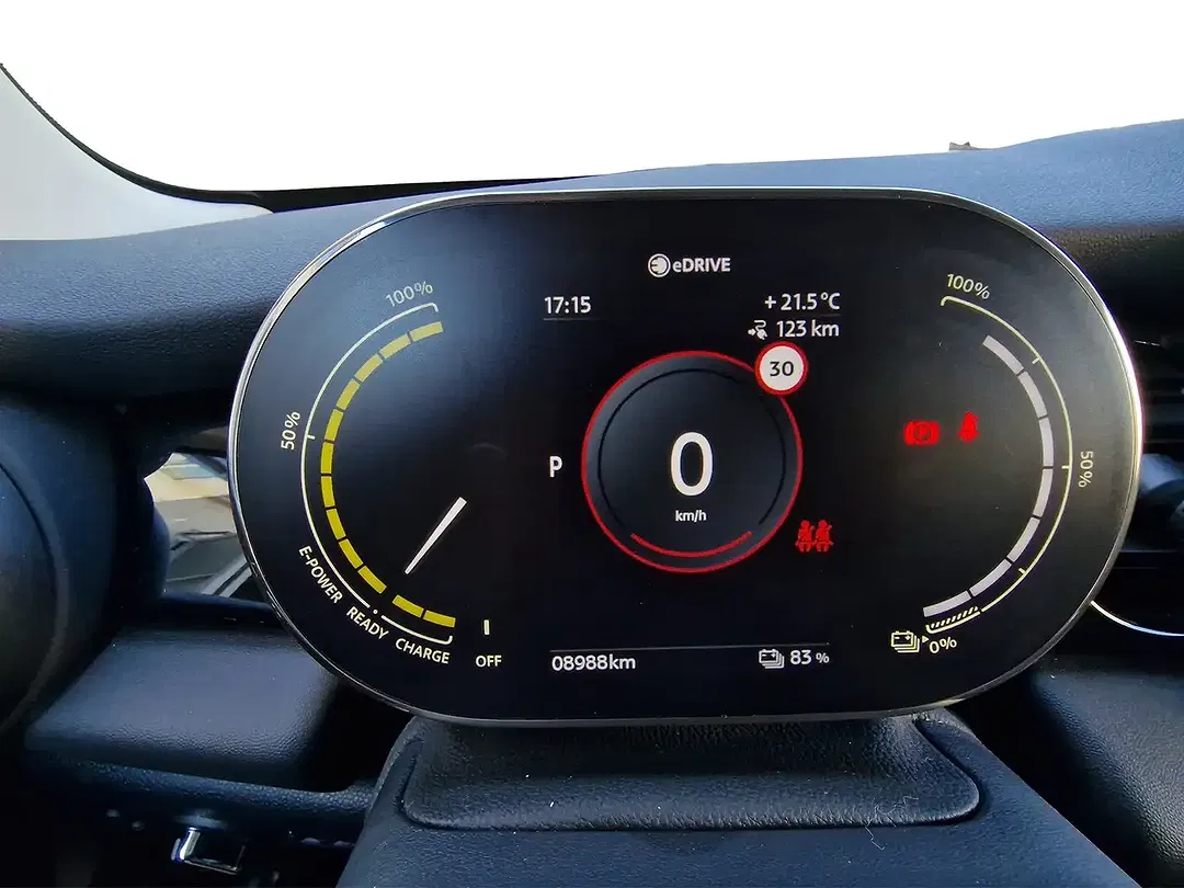 MINI Cooper SE - Thumbnail 15