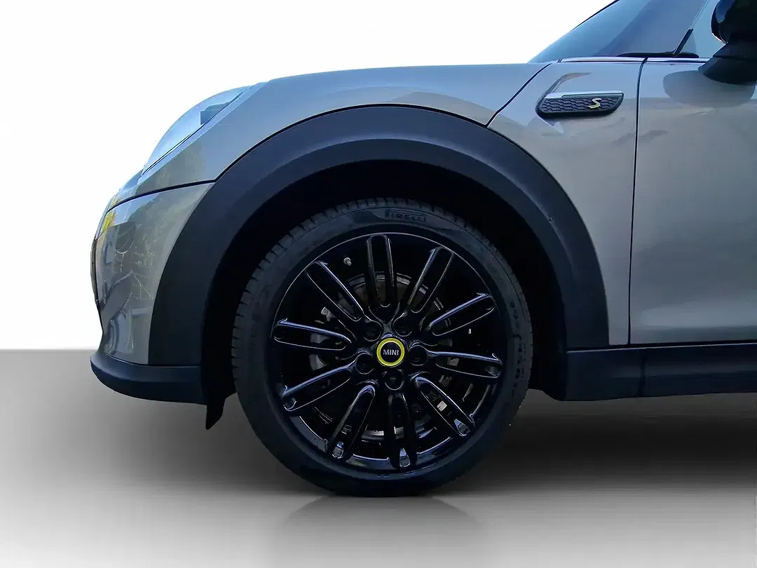 MINI Cooper SE - Thumbnail 3
