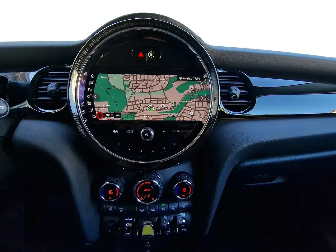MINI Cooper SE - Thumbnail 9