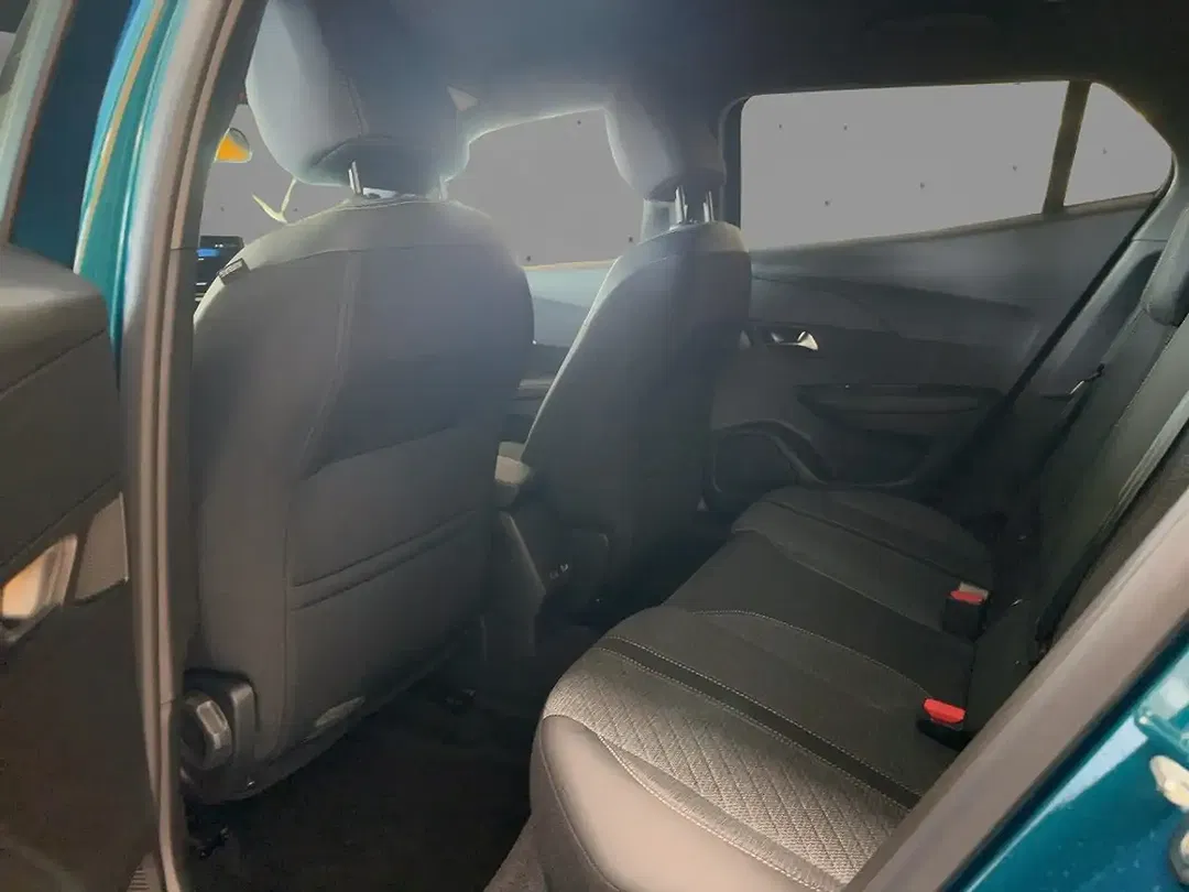Peugeot 2008 130 PureTech Allure - Thumbnail 8