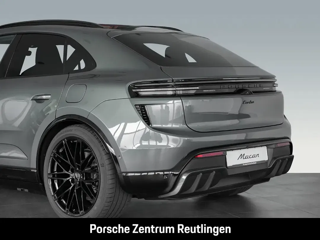Porsche Macan Turbo - Thumbnail 10