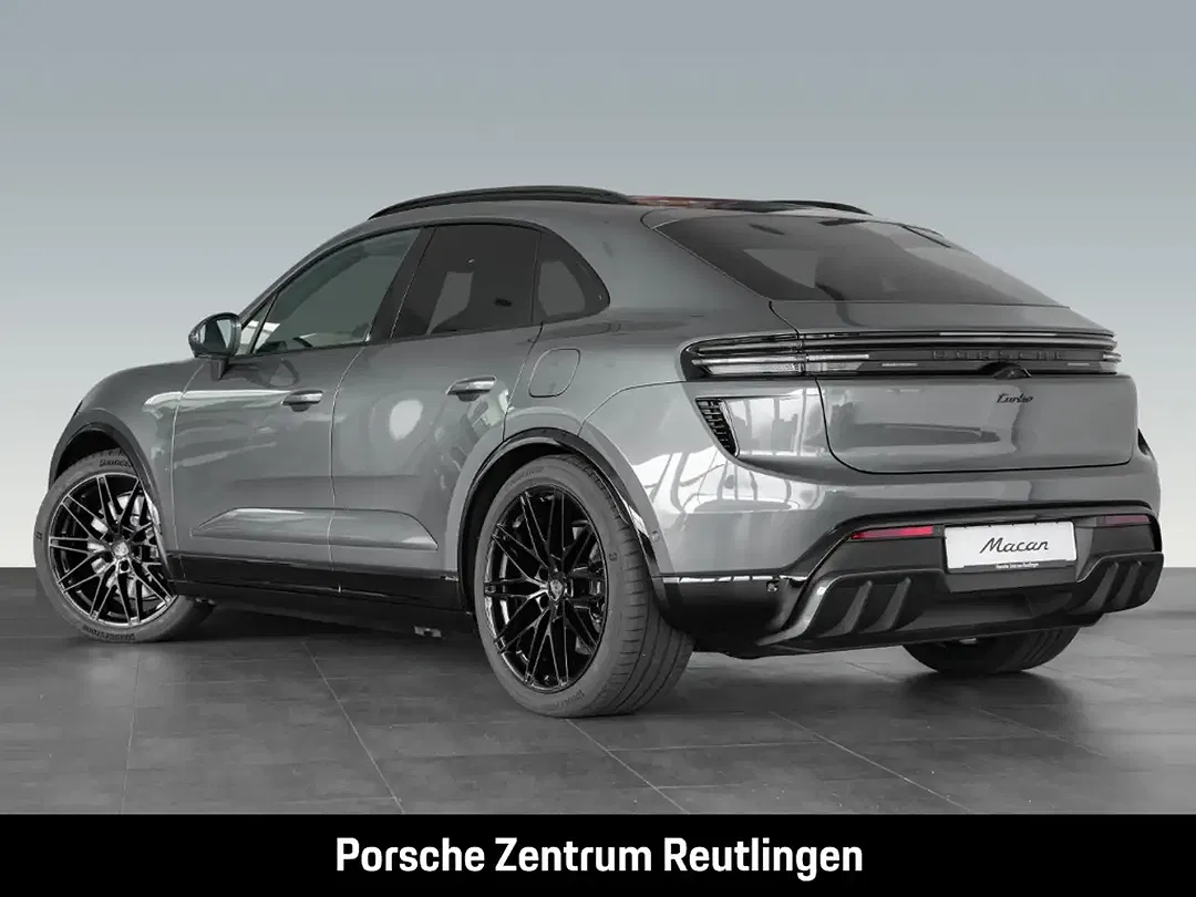 Porsche Macan Turbo - Thumbnail 3