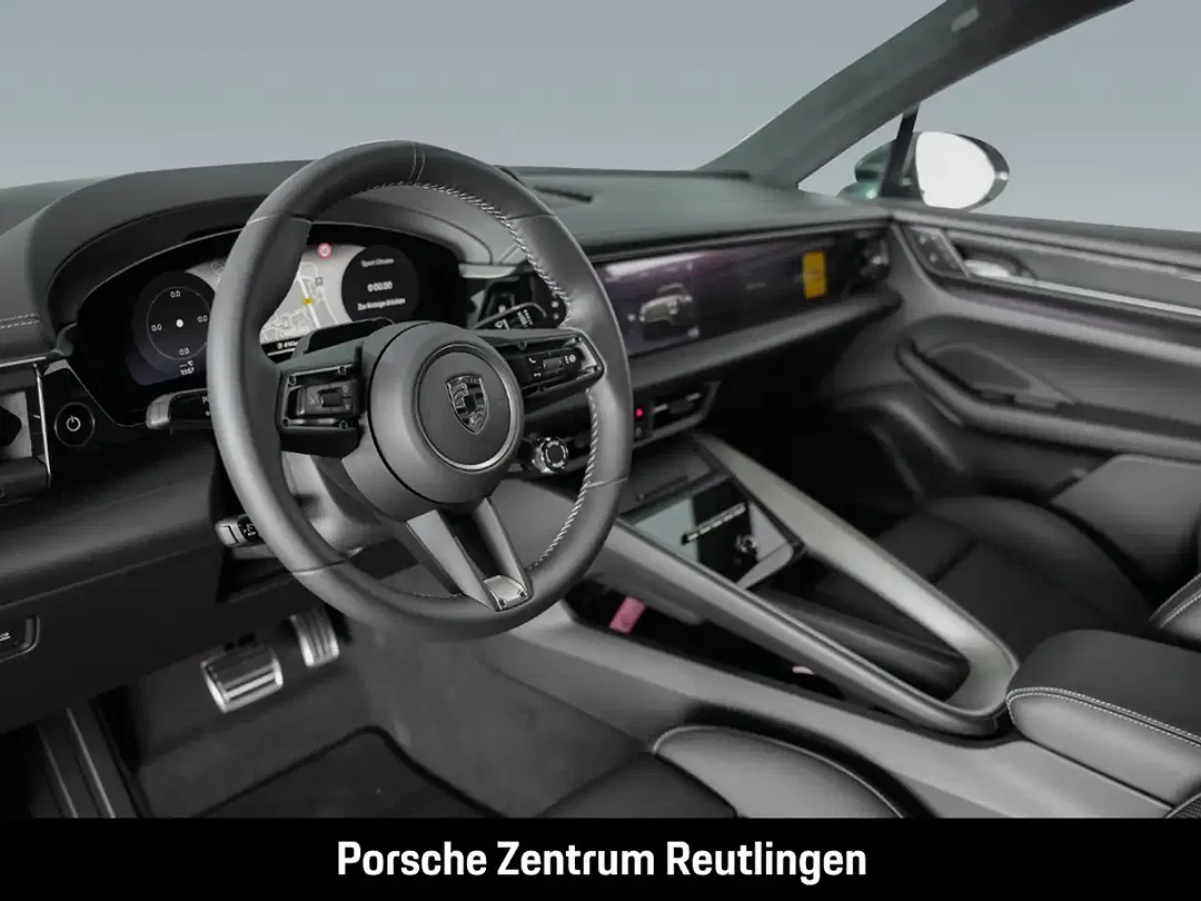 Porsche Macan Turbo - Thumbnail 4