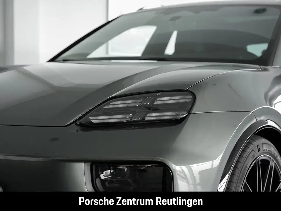 Porsche Macan Turbo - Thumbnail 8