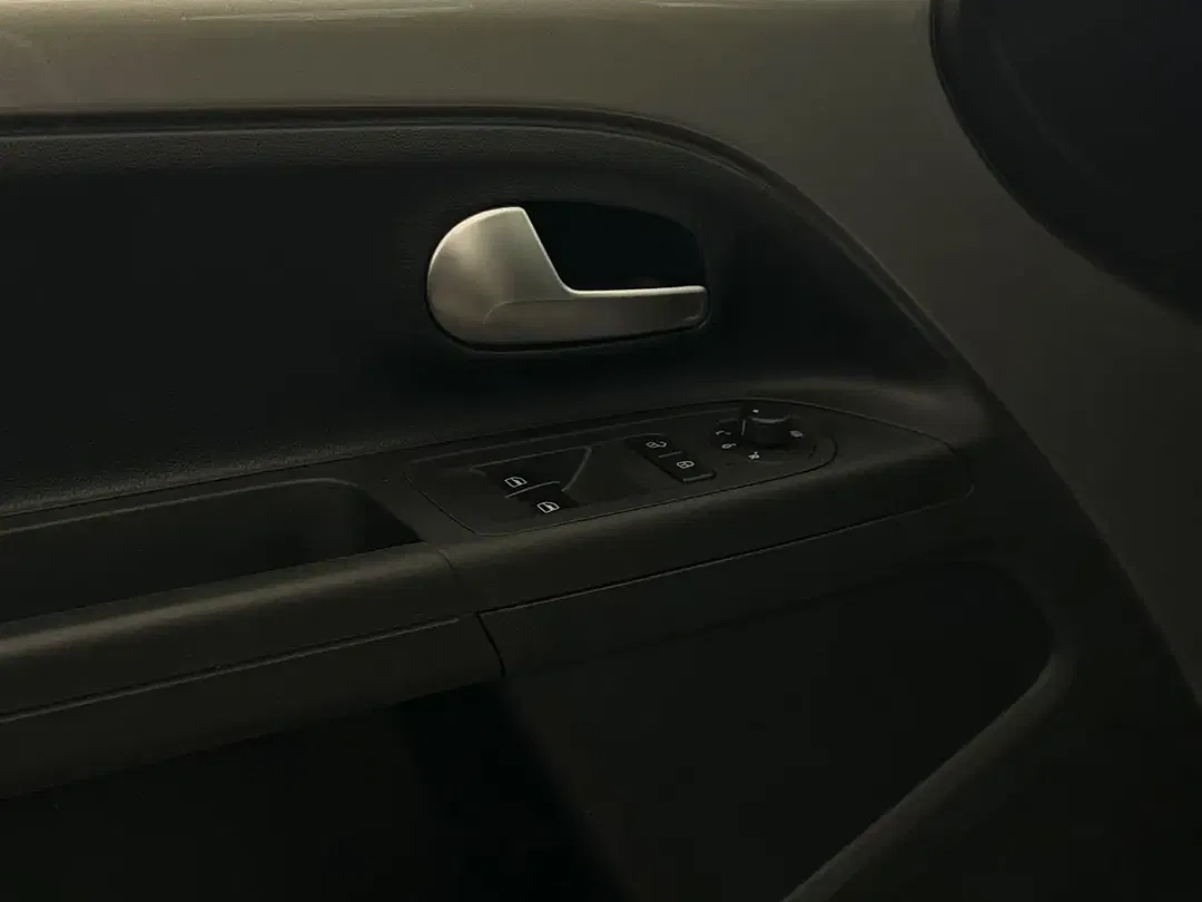 Volkswagen e-up! DSG - Thumbnail 9
