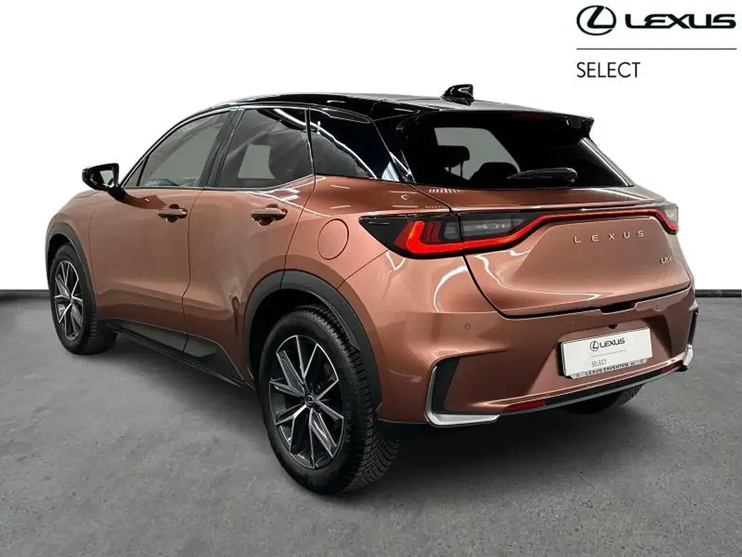 Lexus LBX Cool - foto 2