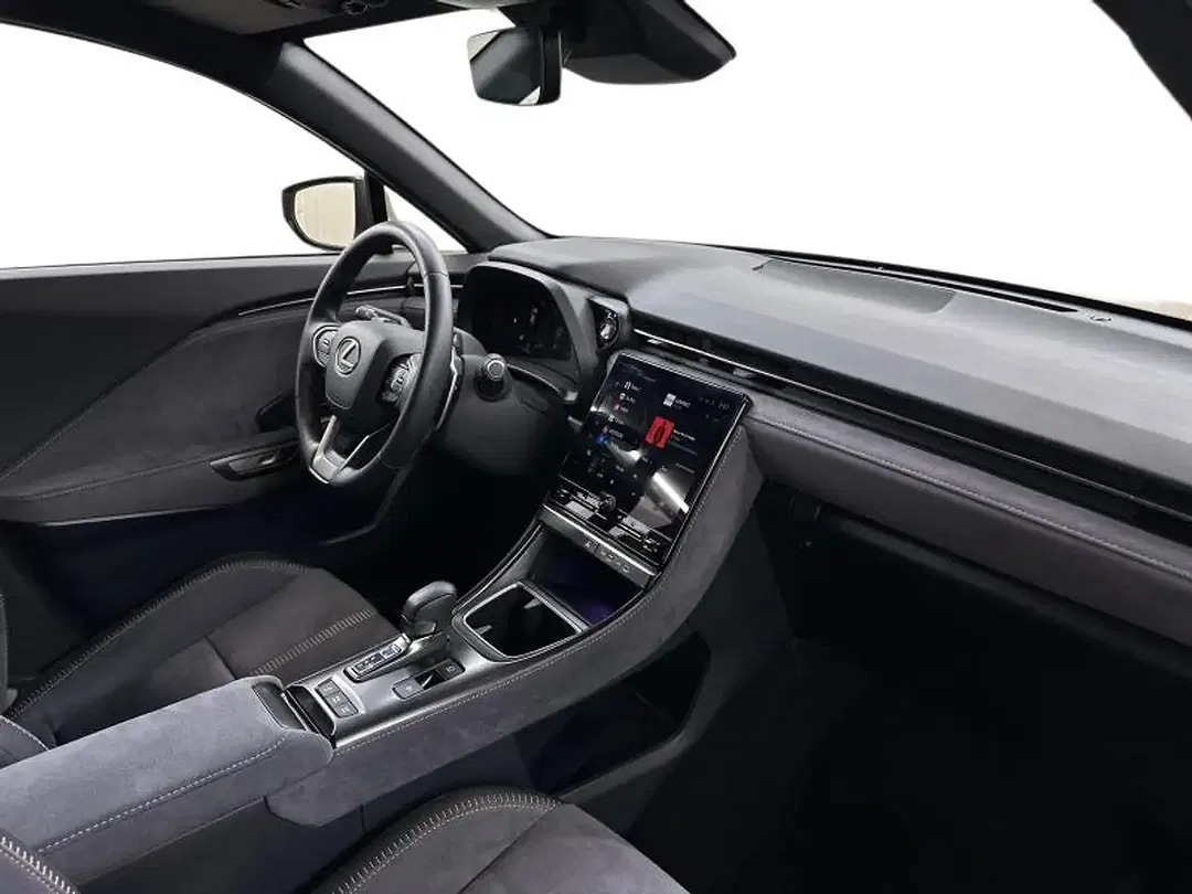 Lexus LBX Cool - Thumbnail 6