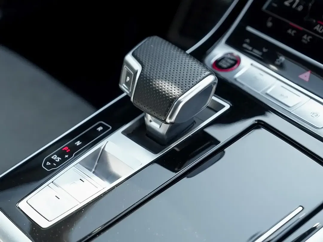 Audi SQ8 4.0 TFSI quattro Matrix LED - Thumbnail 10