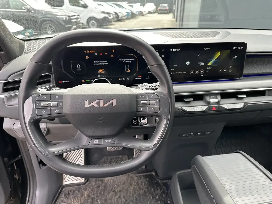 Kia EV9 GT-Line Launch Edition - Thumbnail 14