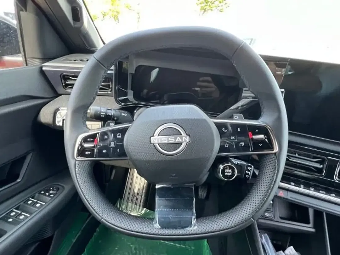 Nissan Micra - Thumbnail 12