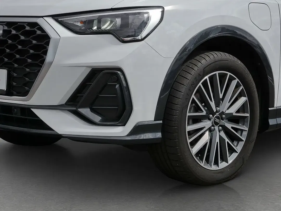 Audi Q3 45 TFSI e S line - Thumbnail 13