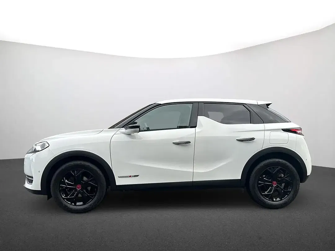 DS Automobiles DS 3 Crossback - Thumbnail 4